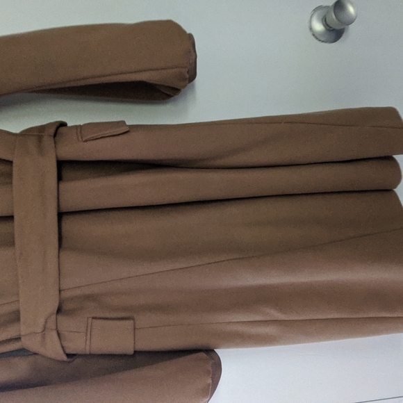 BCBG Camel Coat - Picture 5 of 6